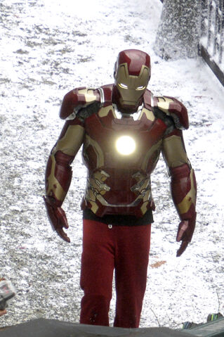 File:Iron-man - Avengers 2.jpg