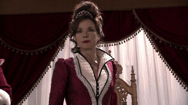 File:Once Upon a Time - 2x09 - Queen of Hearts - Cora, the Queen of Hearts.jpg