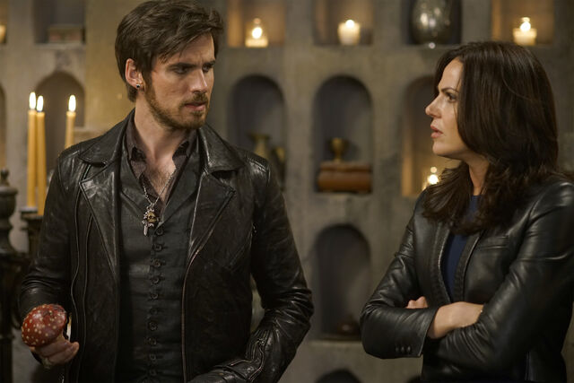 File:Once Upon a Time - 5x06 - The Bear and the Bow - Publicity Photo - Hook and Regina.jpg