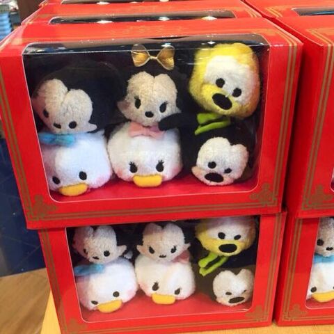 File:ShanghaiDisney Tsum Tsum SmallSet.jpg