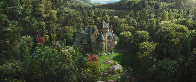 File:Cinderell-2015-disneyscreencaps com-115.jpg