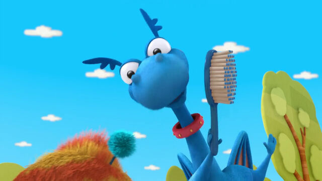 File:Stuffy hairbrush.jpg