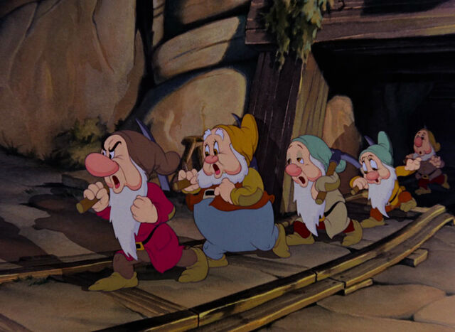 File:Snow-white-disneyscreencaps.com-2492.jpg