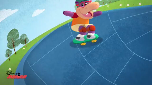 File:Animated hallie skateboarding.jpg