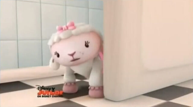 File:Lambie behind the door.jpg
