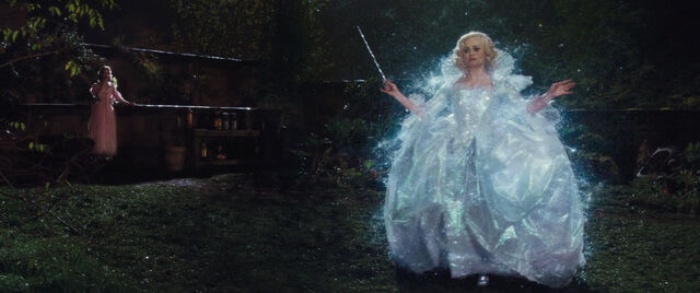File:Cinderell-2015-disneyscreencaps.com-5417.jpg