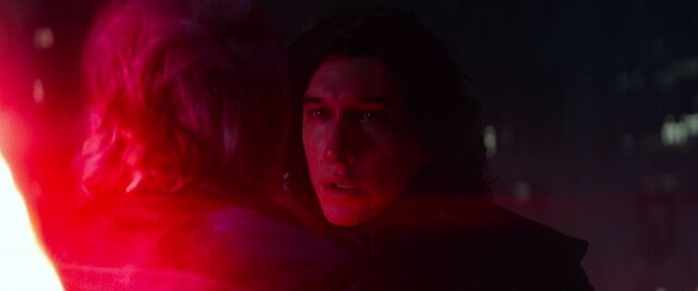 File:Kylo Ren Kills Han.jpg