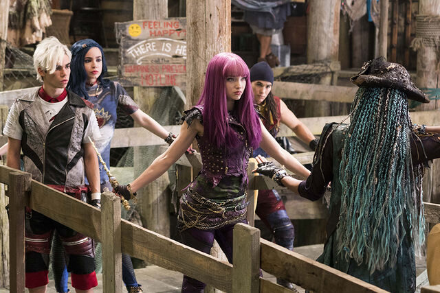 File:Descendants 2 photography 11.jpg