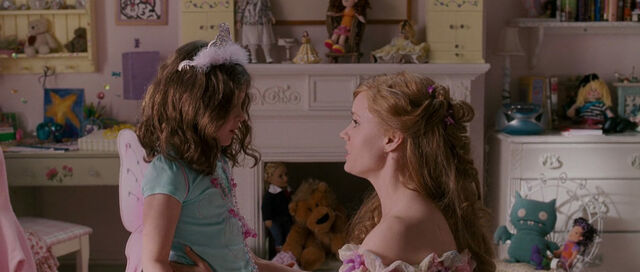File:Enchanted-disneyscreencaps.com-8980.jpg