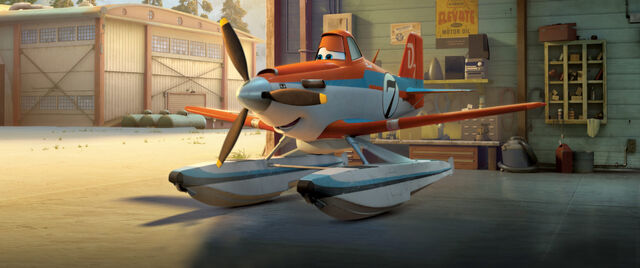 File:Dusty with pontoons.jpg