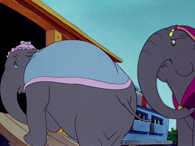 File:Dumbo-disneyscreencaps.com-414.jpg