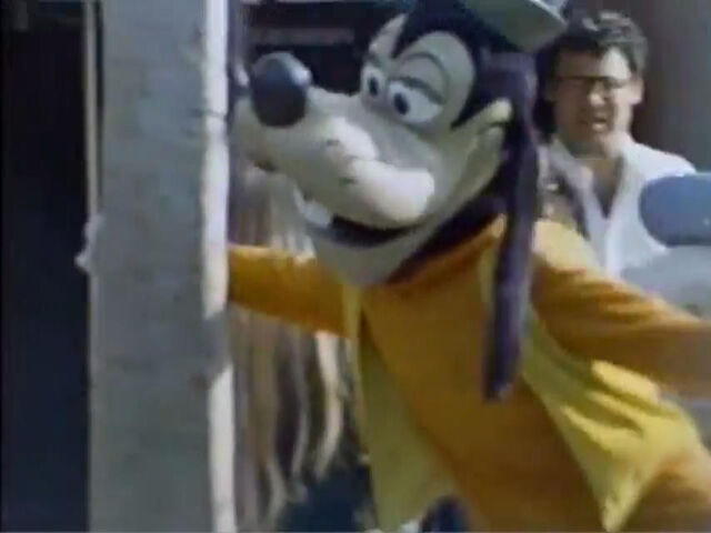 File:GoofyinTheCarpenters-PleaseMr.Postman.jpg