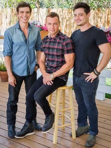 File:Lawrence bros now.jpg