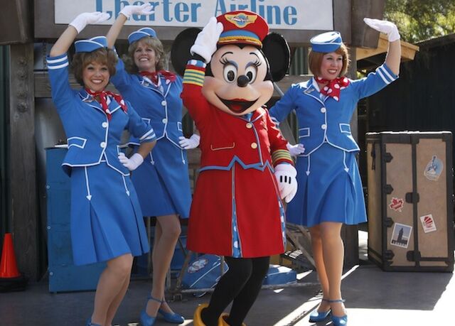 File:Minnie-disneypark.jpg