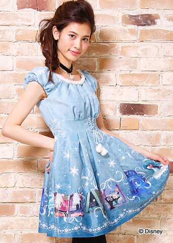 File:Elsaandannasecrethoneydress.jpg