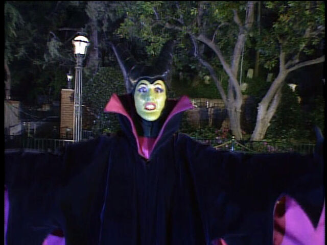 File:MaleficentinDisneylandFun.jpg
