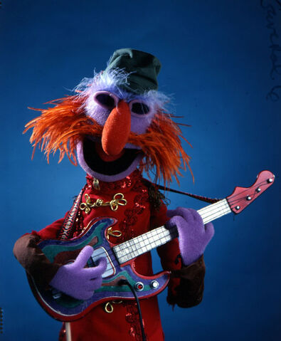 File:FloydPepper-reallypurple-withguitar.jpg