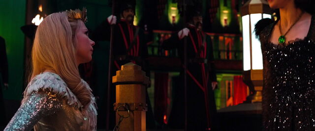 File:Oz-great-powerful-disneyscreencaps.com-12239.jpg