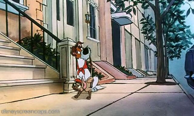 File:Oliver-disneyscreencaps.com-3665.jpg