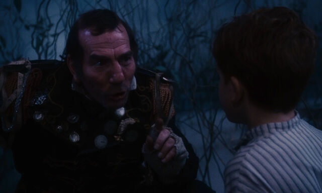File:James-giant-peach-disneyscreencaps com-1236.jpg