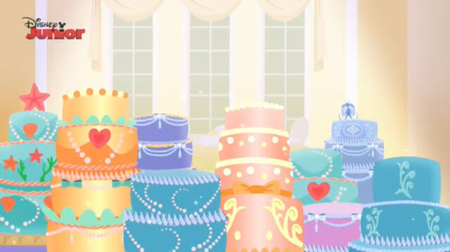 File:Cake-tillion-091.jpg