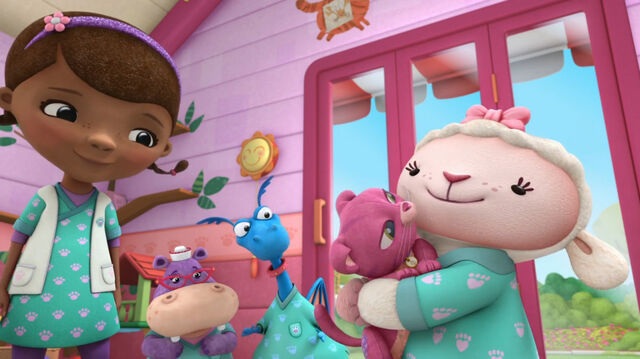 File:Lambie and whispers loving2.jpg