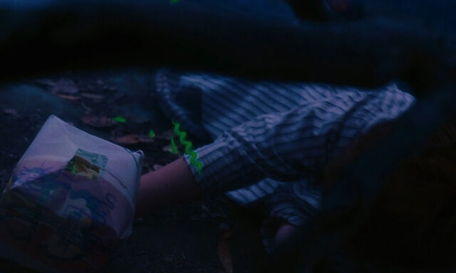 File:James-giant-peach-disneyscreencaps com-1523.jpg
