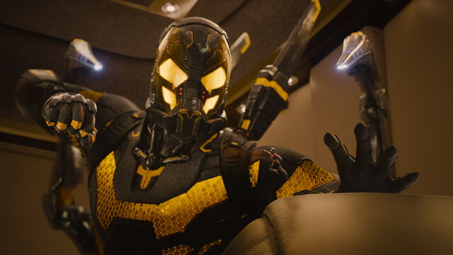 File:Ant-ManVSYellowJacket.jpg