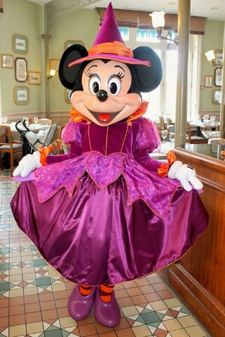File:Minnie Iinventions.jpg