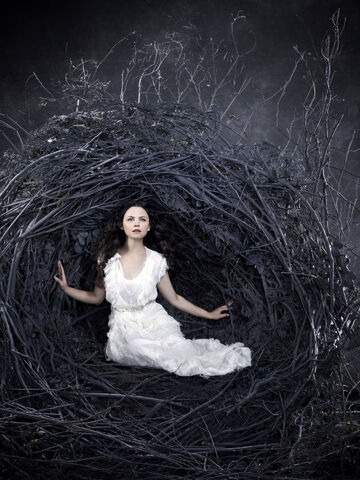 File:Once-upon-a-time-ginnifer-goodwin-as-snow-white-abc-2.jpg