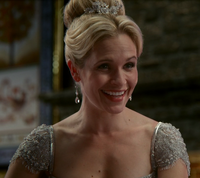 Helga OUaT.png