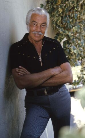 File:Cesar Romero Allan Warren.jpg