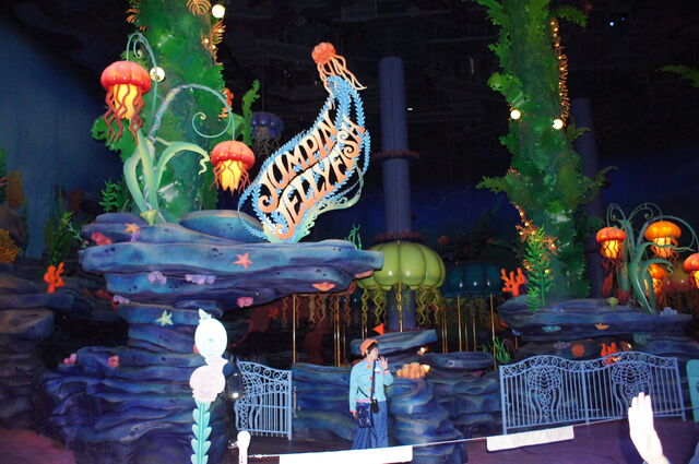 File:Jellyfish ride at TDS.jpg