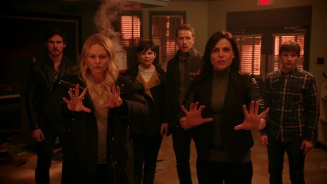 File:Once Upon a Time - 5x17 - Her Handsome Hero - Emma and Regina 2.jpg