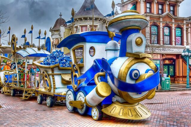 File:Disney Characters' Express 2007.jpg