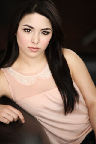 File:Nicole Muñoz.jpg