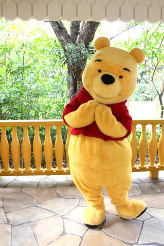 File:Pooh HKDL.jpg
