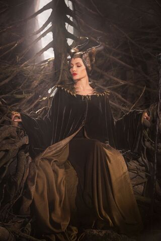 File:Maleficent-(2014)-315.jpg