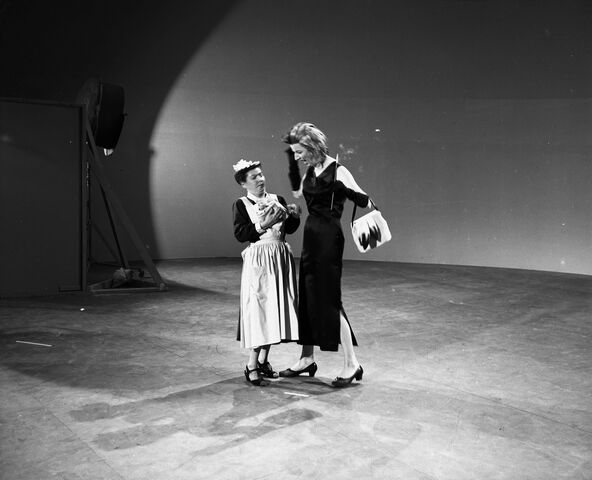 File:Cruella live footage 2.jpg
