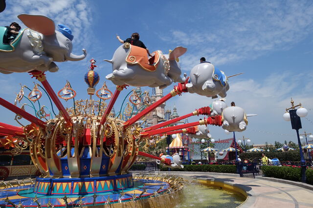 File:Dumbo the Flying Elephant shanghai.jpg