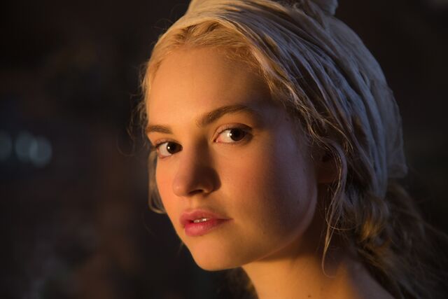 File:Cinderella 2015 17.jpg