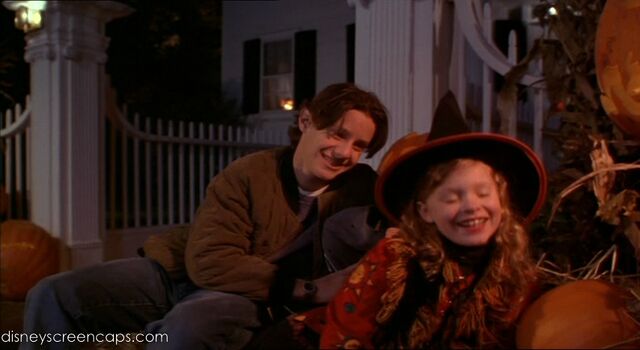 File:Hocus-disneyscreencaps.com-2491.jpg