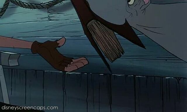 File:Oliver-disneyscreencaps.com-2749.jpg