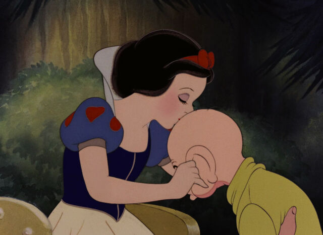 File:Snow-white-disneyscreencaps.com-9572.jpg