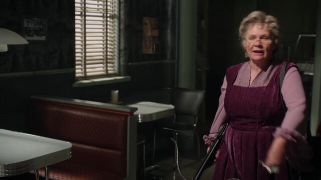 File:Once Upon a Time - 5x08 - Birth - Granny.jpg