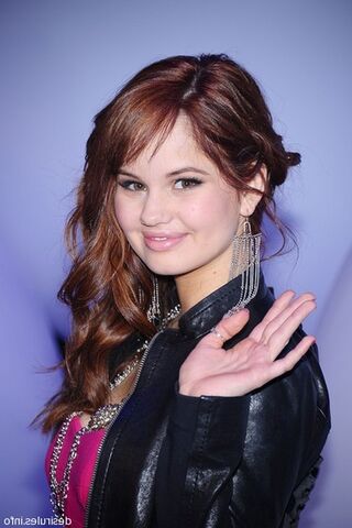 File:Debby-Ryan-2012-Hairstyles3.jpg