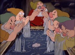 Snowwhite-disneyscreencaps.com-7497.jpg