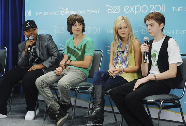 File:D23-Leo-Howard-2.jpg