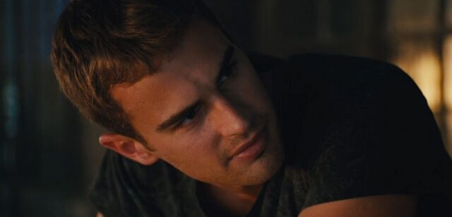 File:Shailene-woodley-theo-james-kiss-in-new-divergent-clip-07.jpg