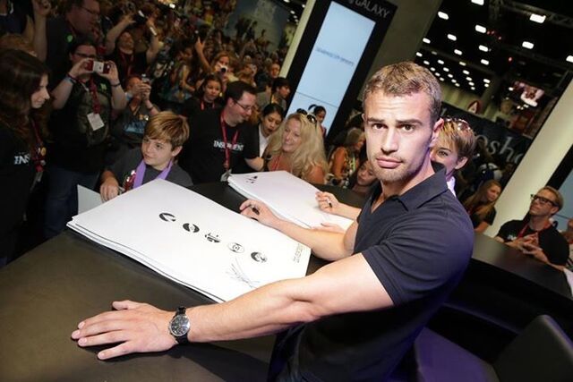 File:TheoJamesInsurgentSigning.jpg